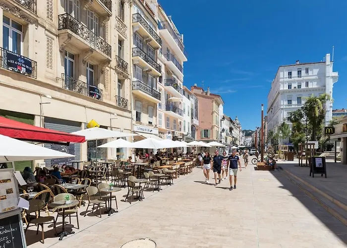 Lägenhet King Size Rue Felix Faure 100 M Palais Et *