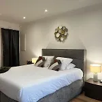 King Size Rue Felix Faure 100 M Palais Et Διαμέρισμα