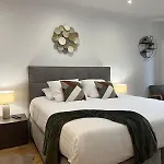 King Size Rue Felix Faure 100 M Palais Et Διαμέρισμα *