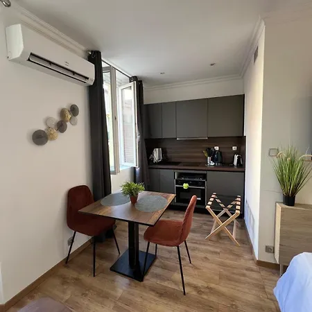 King Size Rue Felix Faure 100 M Palais Et * Cannes